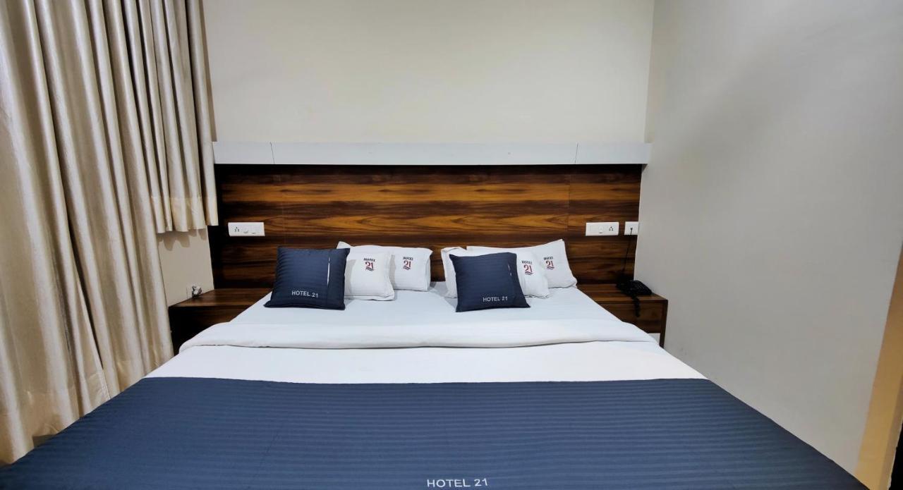 Hotel 21 Next To Chd Railway Station Chandigarh Bagian luar foto