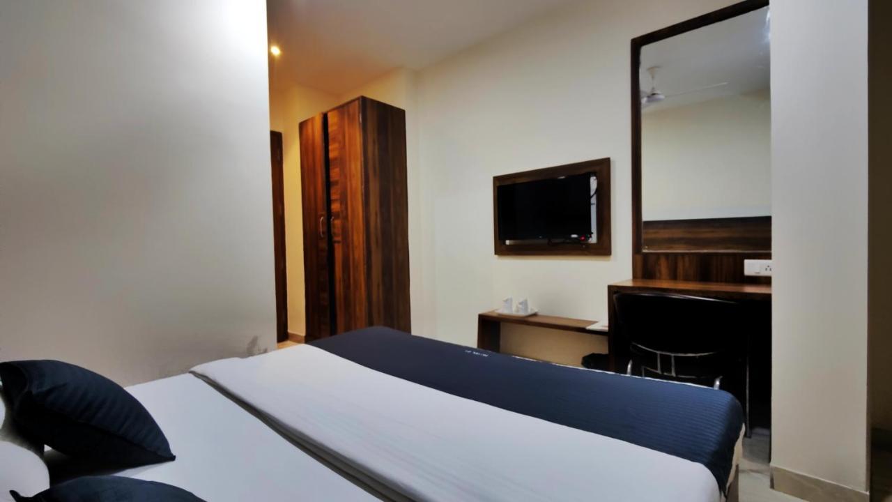 Hotel 21 Next To Chd Railway Station Chandigarh Bagian luar foto